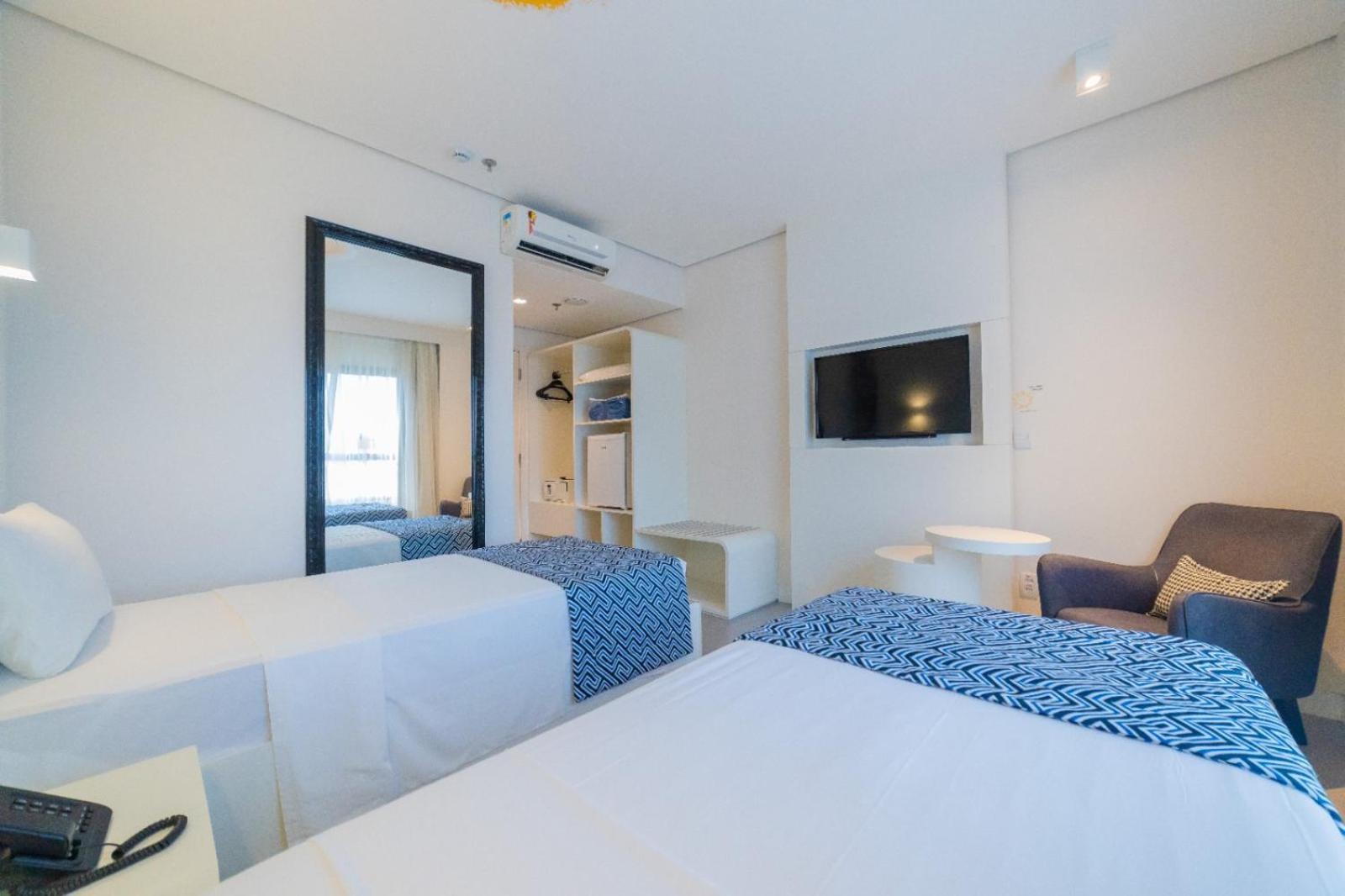 Ibis Styles Maracanau Bagian luar foto