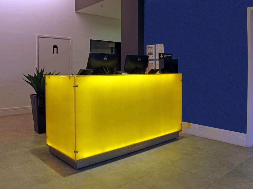 Ibis Styles Maracanau Bagian luar foto