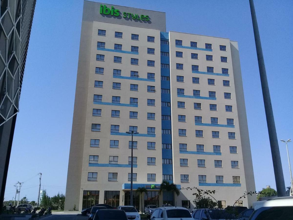 Ibis Styles Maracanau Bagian luar foto
